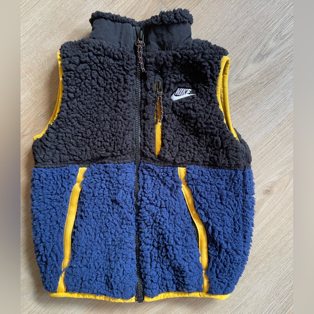 Nike Gray Sherpa Vest